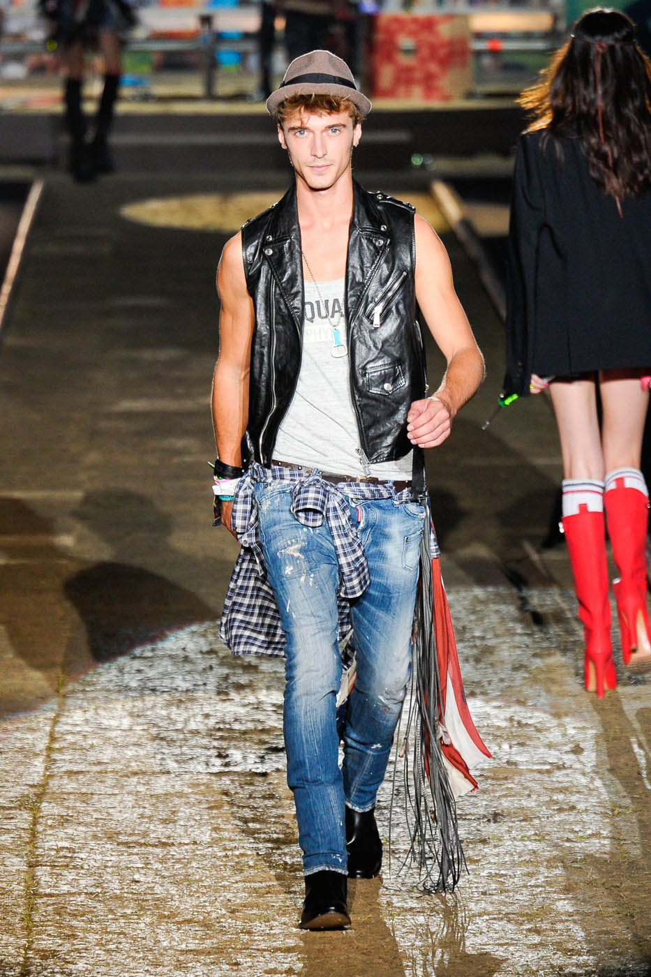 desfile-dsquared2-milao-verao2012rtw-118