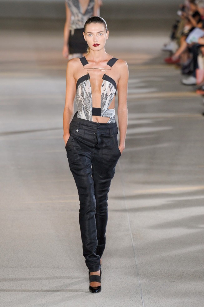 desfile-vaccarello-paris-verao2012rtw-120