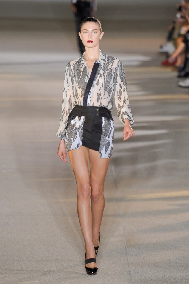 desfile-vaccarello-paris-verao2012rtw-122