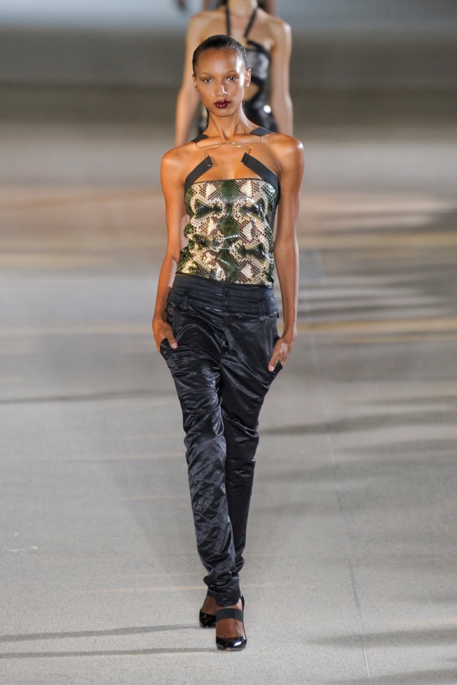 desfile-vaccarello-paris-verao2012rtw-123