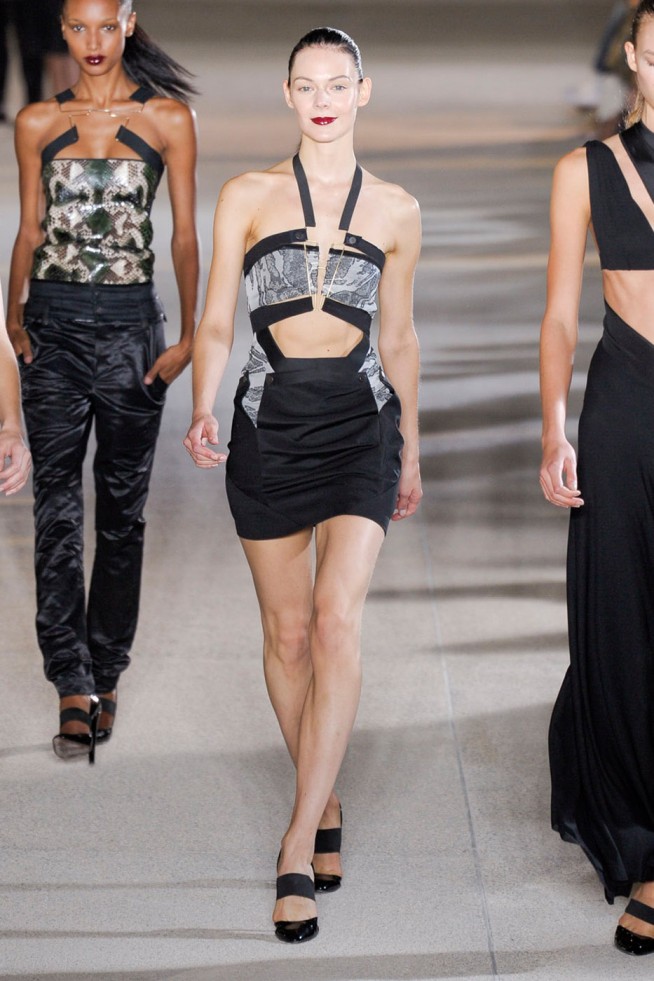 desfile-vaccarello-paris-verao2012rtw-124