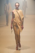 desfile-mugler-paris-verao2012rtw-103