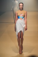 desfile-mugler-paris-verao2012rtw-112