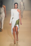 desfile-mugler-paris-verao2012rtw-117