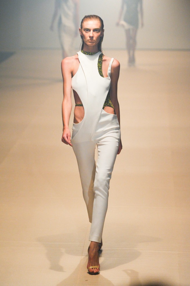 desfile-mugler-paris-verao2012rtw-118