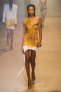 desfile-mugler-paris-verao2012rtw-121