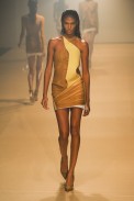 desfile-mugler-paris-verao2012rtw-123
