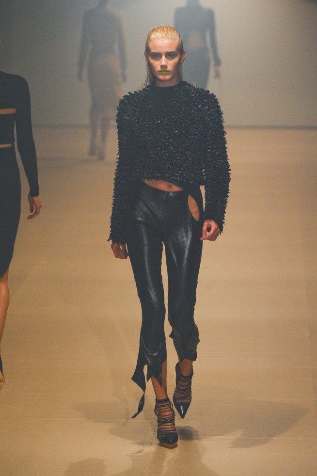 desfile-mugler-paris-verao2012rtw-129