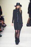 desfile-ann-demeulemeester-paris-verao2012rtw-105