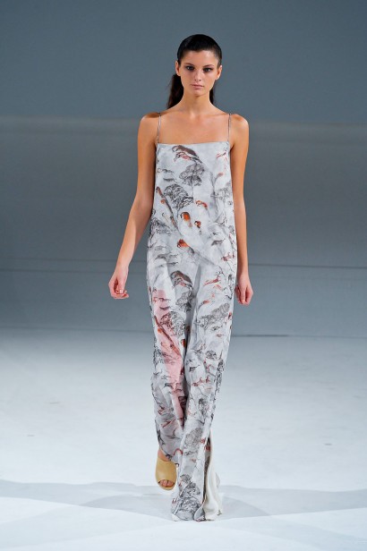 desfile-chalayan-paris-verao2012rtw-115