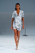 desfile-chalayan-paris-verao2012rtw-117