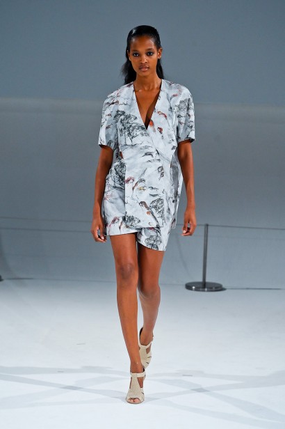 desfile-chalayan-paris-verao2012rtw-117