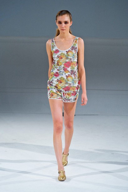 desfile-chalayan-paris-verao2012rtw-136