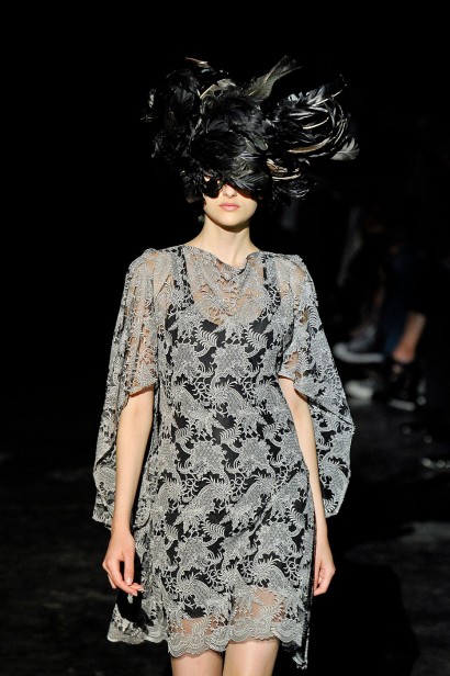 desfile-junya-watanabe-paris-verao2012rtw-099