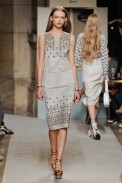 desfile-loewe-paris-verao2012rtw-106