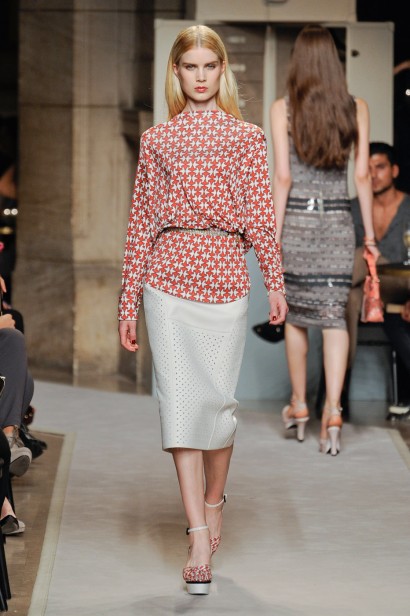desfile-loewe-paris-verao2012rtw-110