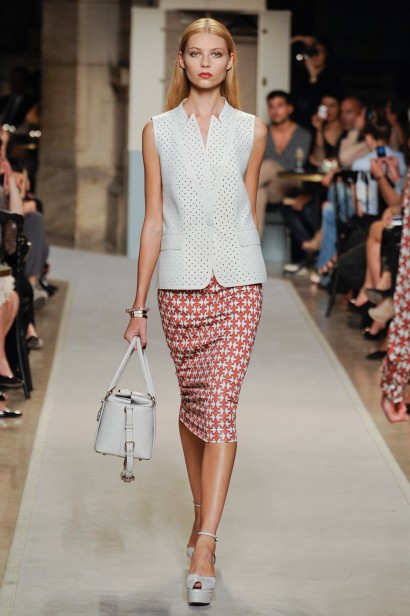 desfile-loewe-paris-verao2012rtw-111