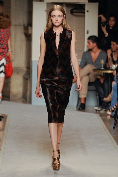 desfile-loewe-paris-verao2012rtw-114