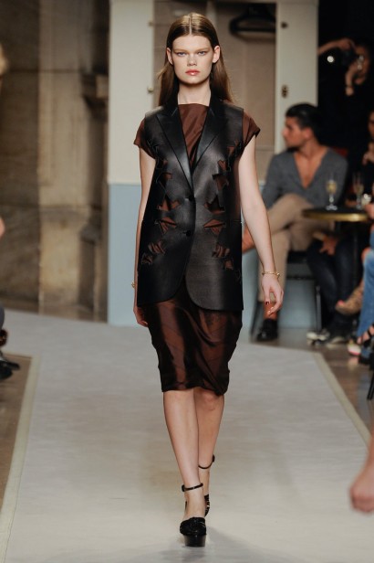 desfile-loewe-paris-verao2012rtw-116
