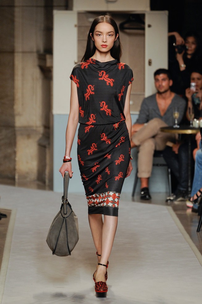 desfile-loewe-paris-verao2012rtw-124