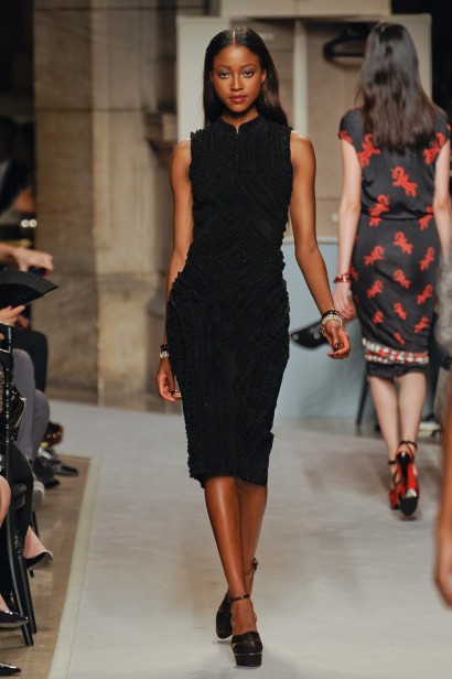 desfile-loewe-paris-verao2012rtw-126