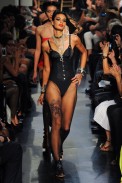 desfile-jean-paul-gaultier-paris-verao2012rtw-169