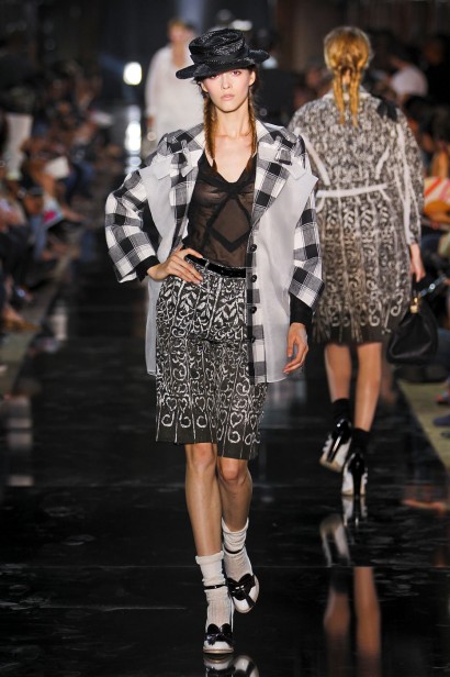 desfile-john-galliano-paris-verao2012rtw-105