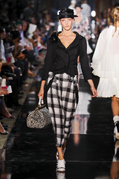 desfile-john-galliano-paris-verao2012rtw-107