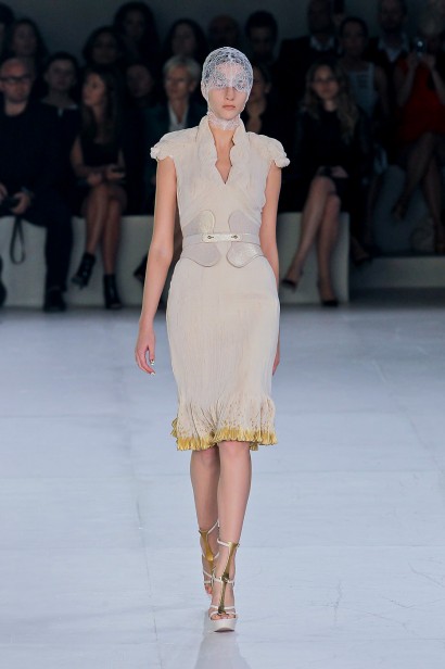 desfile-alexandermcqueen-paris-verao2012rtw-102