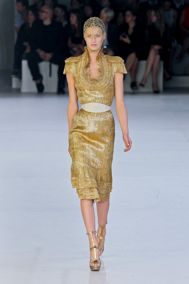desfile-alexandermcqueen-paris-verao2012rtw-105