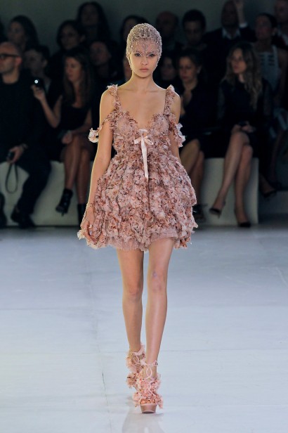 desfile-alexandermcqueen-paris-verao2012rtw-114