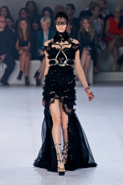 desfile-alexandermcqueen-paris-verao2012rtw-117