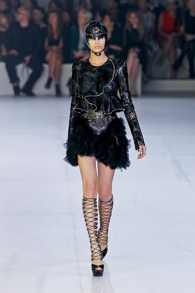 desfile-alexandermcqueen-paris-verao2012rtw-120