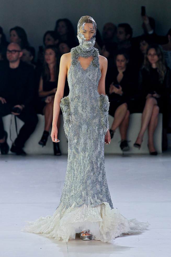 desfile-alexandermcqueen-paris-verao2012rtw-132