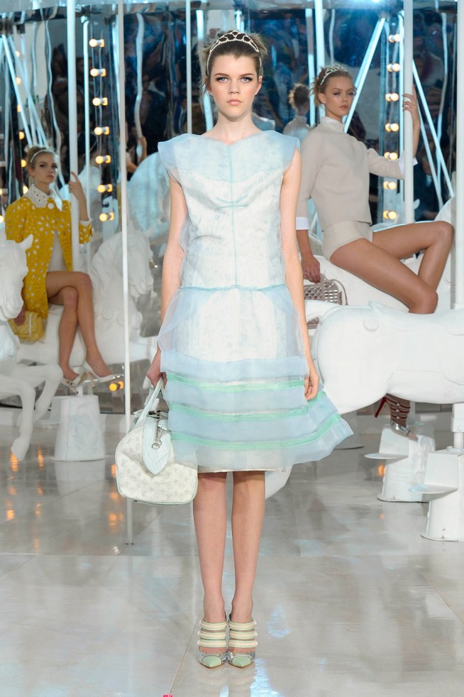desfile-louis-vuitton-paris-verao2012-115