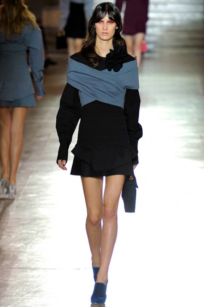 desfle-miumiu-paris-verao2012-107