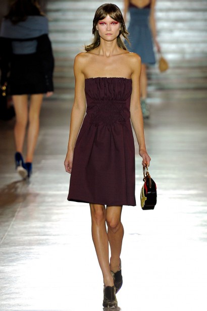 desfle-miumiu-paris-verao2012-109