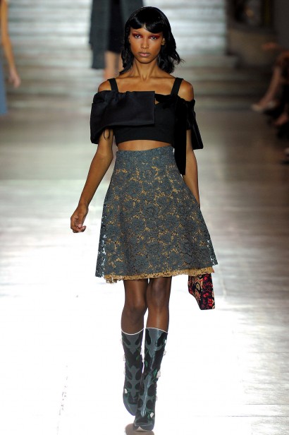desfle-miumiu-paris-verao2012-112
