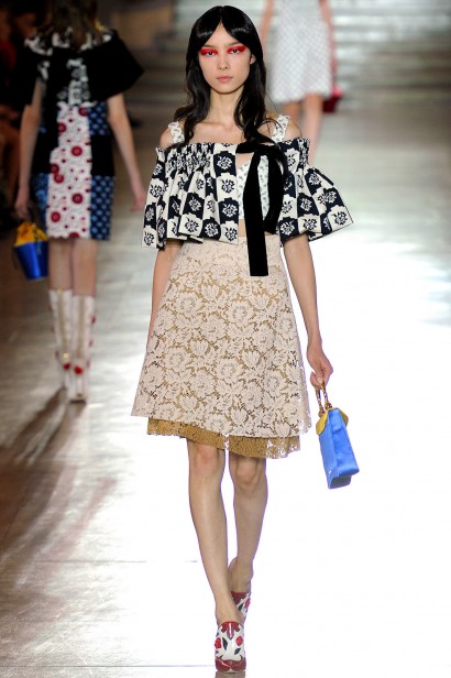 desfle-miumiu-paris-verao2012-123