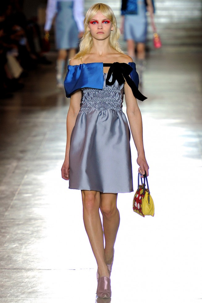 desfle-miumiu-paris-verao2012-134