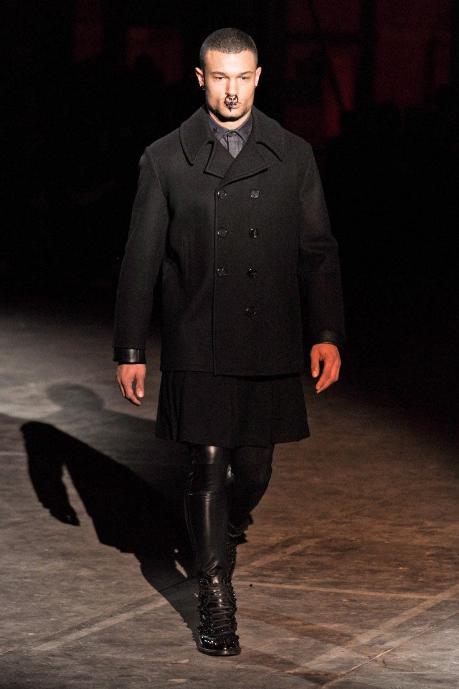 desfile-givenchy-paris-men-inverno2012-114