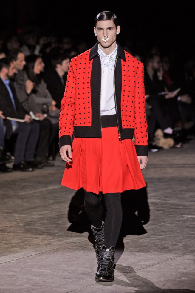 desfile-givenchy-paris-men-inverno2012-139