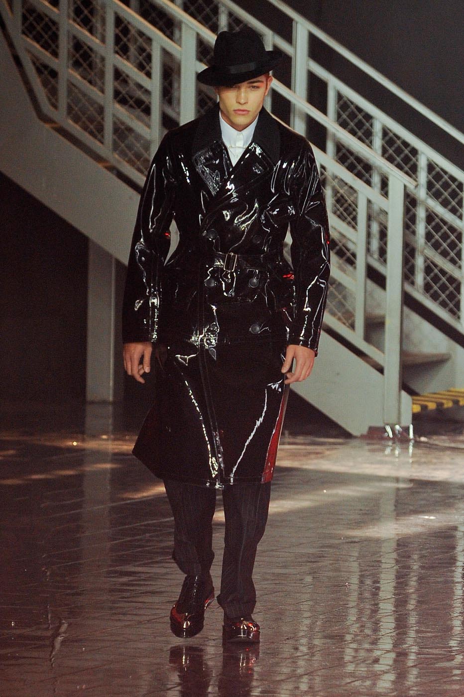 desfile-john-galliano-paris-men-inverno2012-100