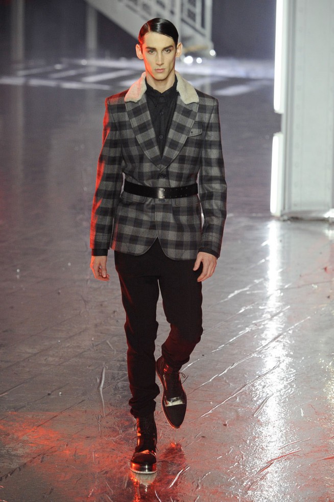 desfile-john-galliano-paris-men-inverno2012-112