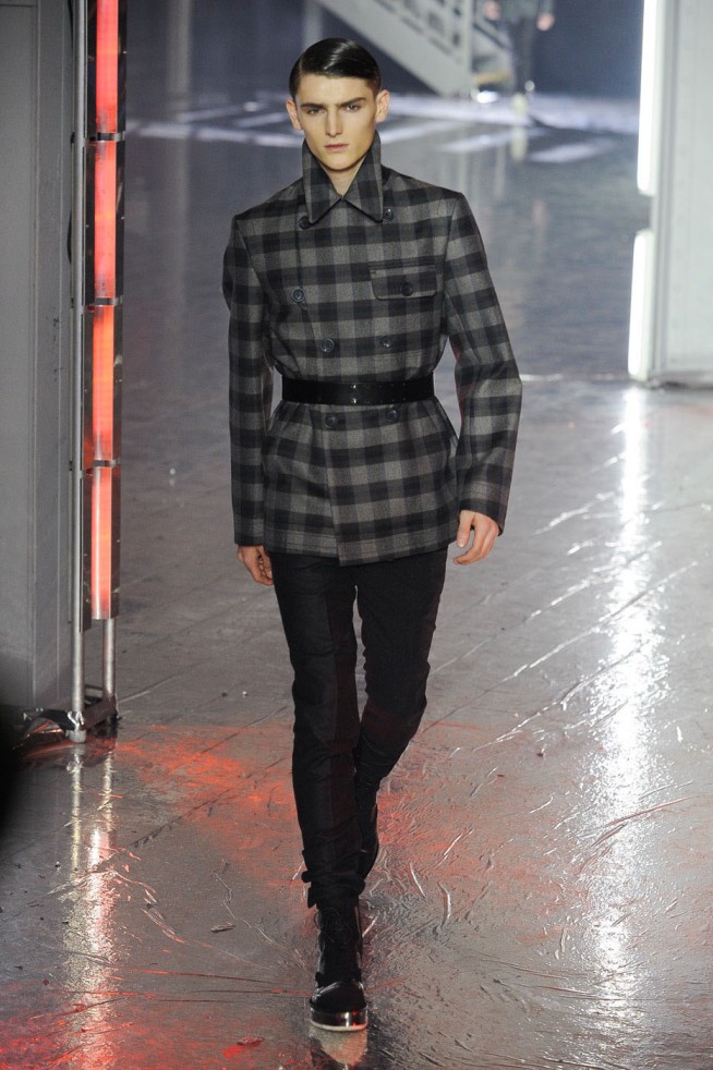 desfile-john-galliano-paris-men-inverno2012-114