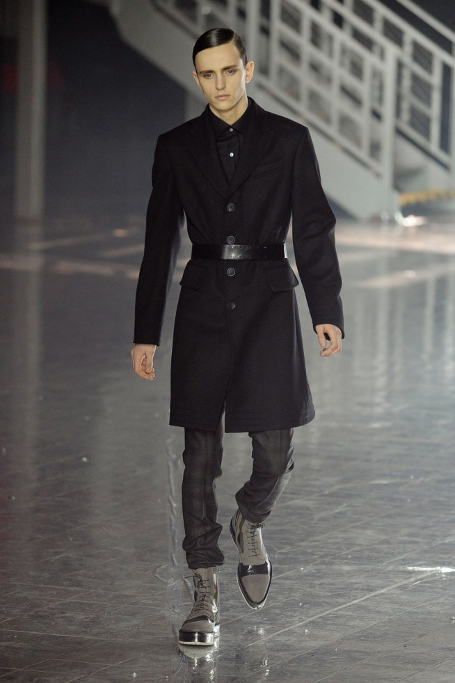 desfile-john-galliano-paris-men-inverno2012-116