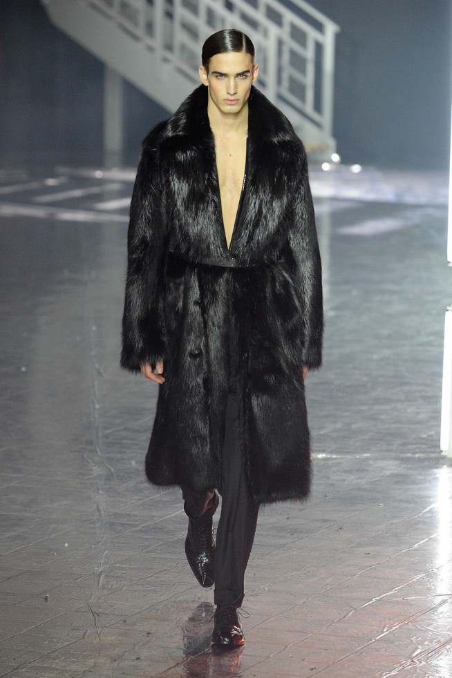 desfile-john-galliano-paris-men-inverno2012-139