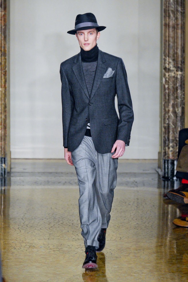desfile-moschino-men-milao-inverno2012-118