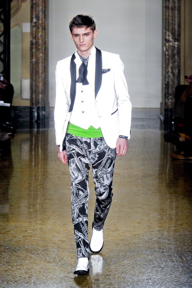 desfile-moschino-men-milao-inverno2012-137