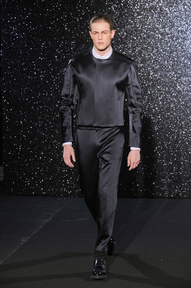 desfile-mugler-parismen-inverno2012-103